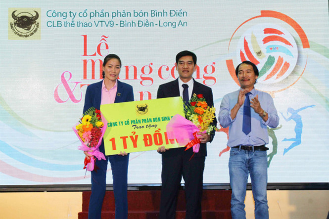 Hơn 2 tỉ đồng tiền thưởng cho bóng chuyền VTV BĐ Long An