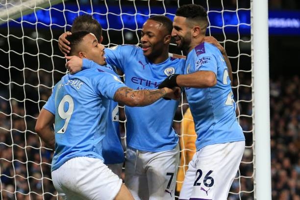 Man City vượt qua Leicester ở trận cầu kịch tính