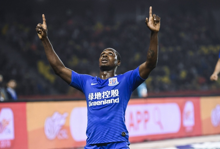 Trốn corona, tân binh của MU nhận lương gấp 4 lần Bruno Fernandes