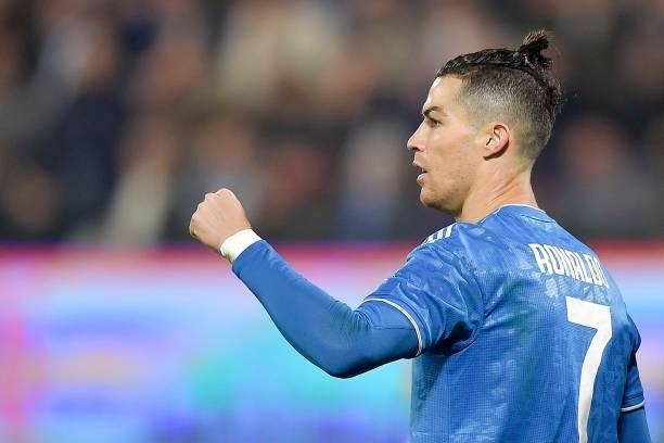 Ronaldo lập kỳ tích trong trận đấu thứ 1000