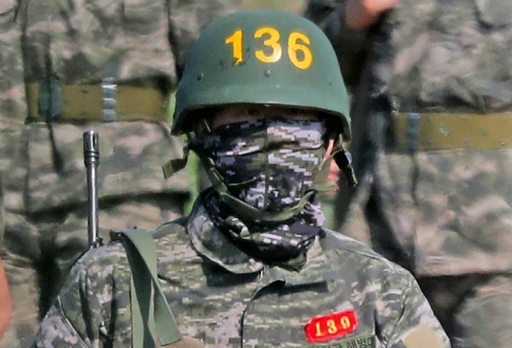 Son Heung-min xuất hiện với hình ảnh như phim hành động