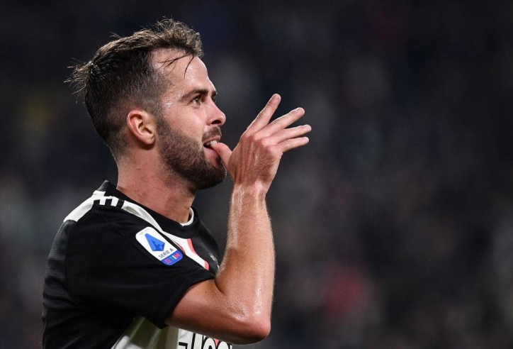 NÓNG: Nhạc trưởng Juventus đồng ý gia nhập Barca