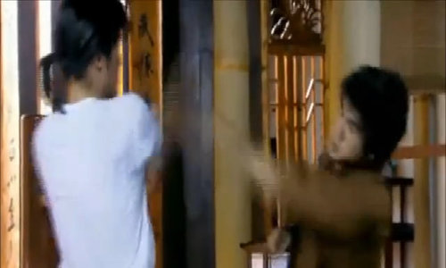 VIDEO: Môn đồ Vịnh Xuân thắng áp đảo cao thủ Karate bằng thân pháp cực đỉnh