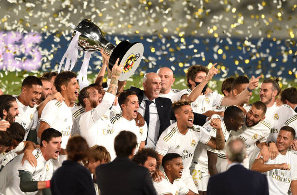 VIDEO: Khoảnh khắc Ramos nâng cao danh hiệu La Liga thứ 34