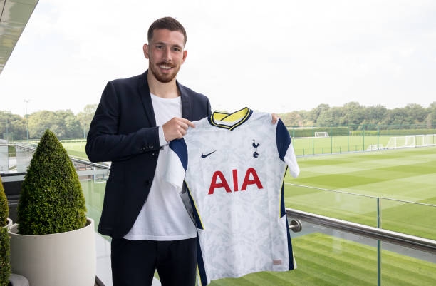CHÍNH THỨC: Tottenham kích hoạt 'bom tấn' đầu tiên