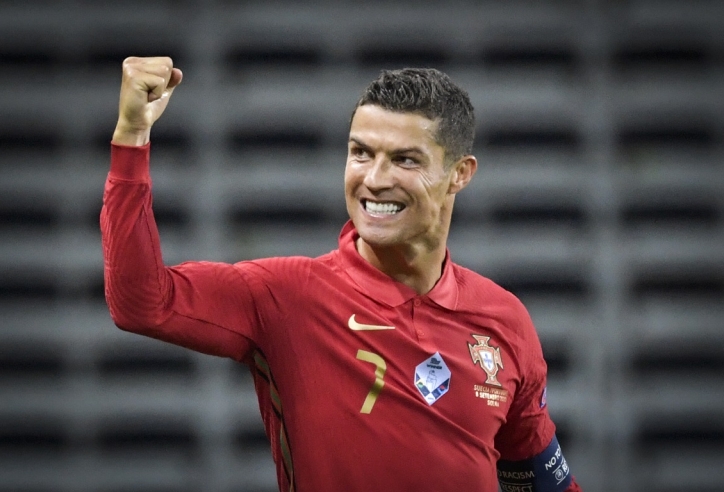 Bruno Fernandes choáng ngợp trước màn trình diễn của Ronaldo