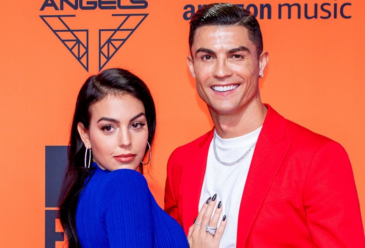 Ronaldo bí mật cầu hôn bạn gái, chuẩn bị lên xe hoa