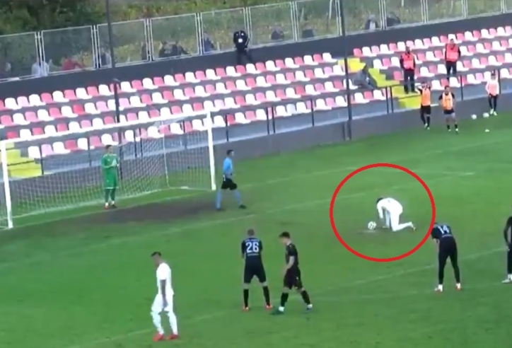 VIDEO: Cầu thủ đá penalty 'cầu diễn' nhất năm 2020