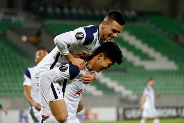 Tottenham thắng áp đảo trên sân khách