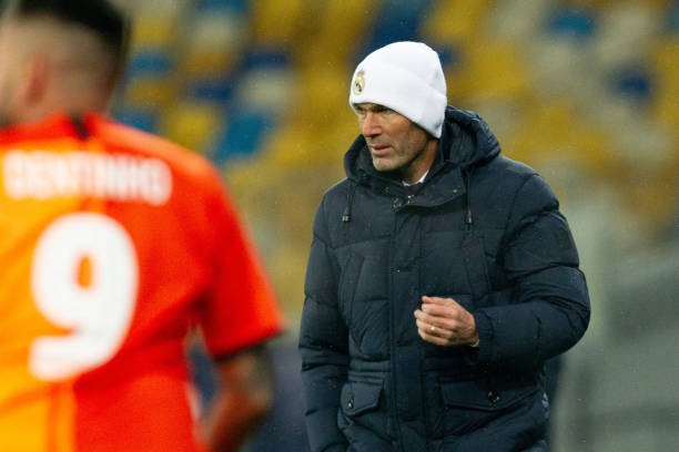 Zidane tuyên bố về khả năng từ chức