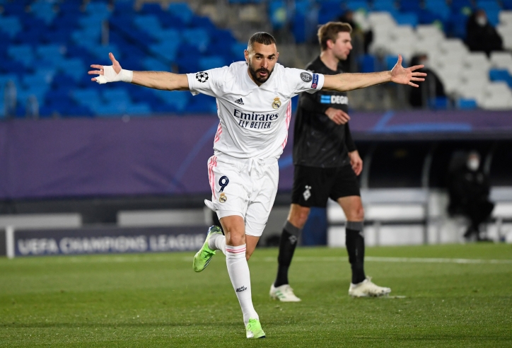 'Cỗ xe F1' Benzema đưa Real Madrid vượt qua vòng bảng