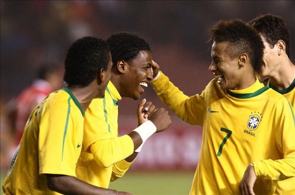 Xuân Trường sắp được đá cặp cùng đồng đội cũ của Neymar