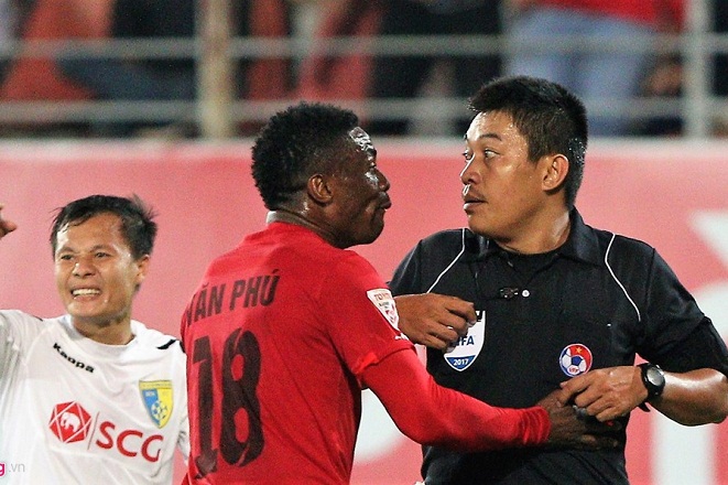 Cựu còi vàng Việt Nam nói về quả penalty trận Hải Phòng – Hà Nội