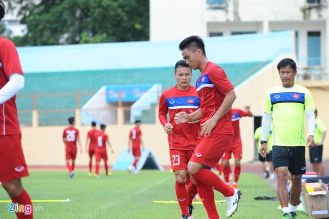 Vắng nhiều cầu thủ, U20 Việt Nam chật vật luyện chiến thuật
