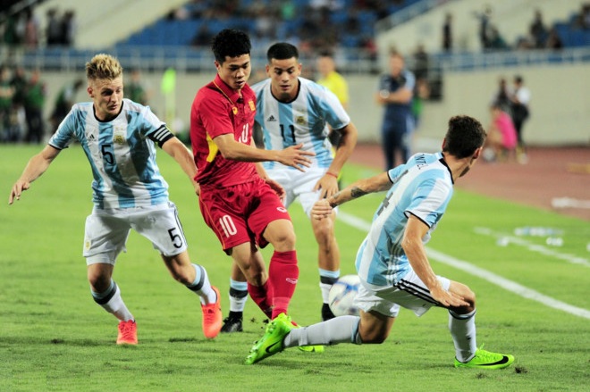 'U22 Việt Nam đua sở trường với họ thì rất khó'
