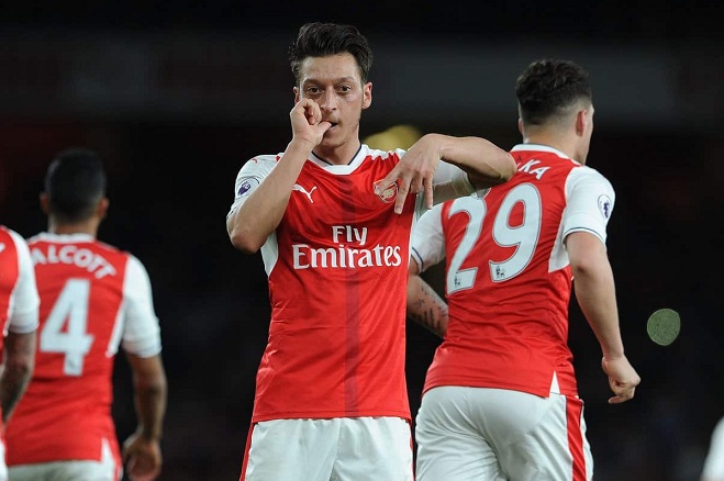 Chuyển nhượng chiều 6/6: Mesut Ozil hé lộ bến đỗ mới