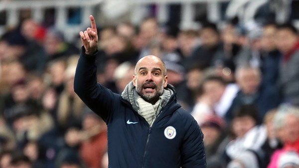 Pep: MU và Chelsea vẫn trong cuộc đua vô địch Premier League