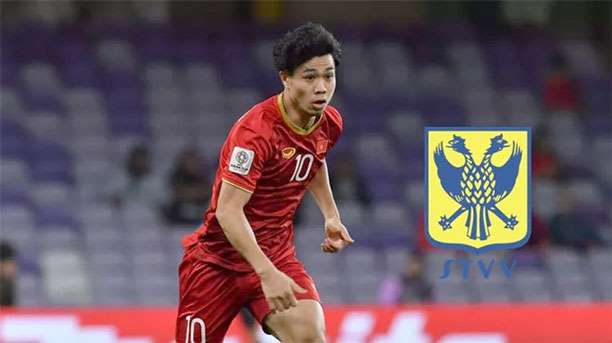 Who does Cong Phuong vie with for official slot in Sint-Truiden?