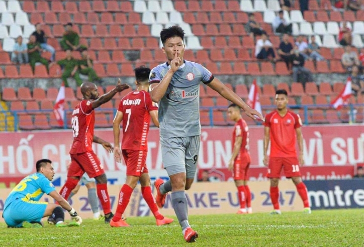 Cựu cầu thủ ĐT Việt Nam chia tay CLB TPHCM