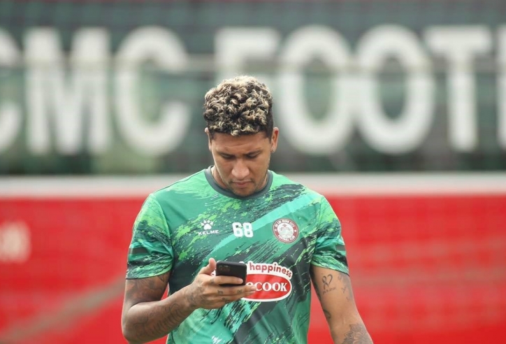 Chân sút đắt giá hơn Lee Nguyễn trở lại V-League