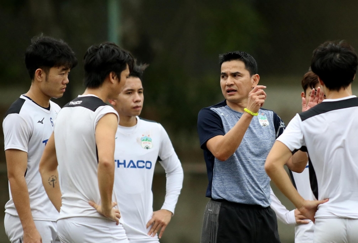 Lộ hình ảnh áo đấu mới của HAGL