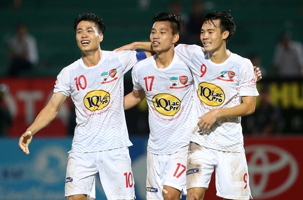 Sao HAGL gặp chuyện 'dở khóc dở cười'