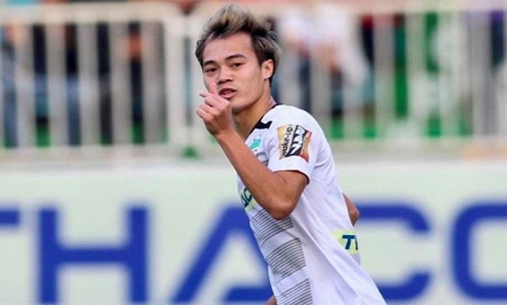 Văn Toàn báo tin cực vui cho HLV Kiatisak