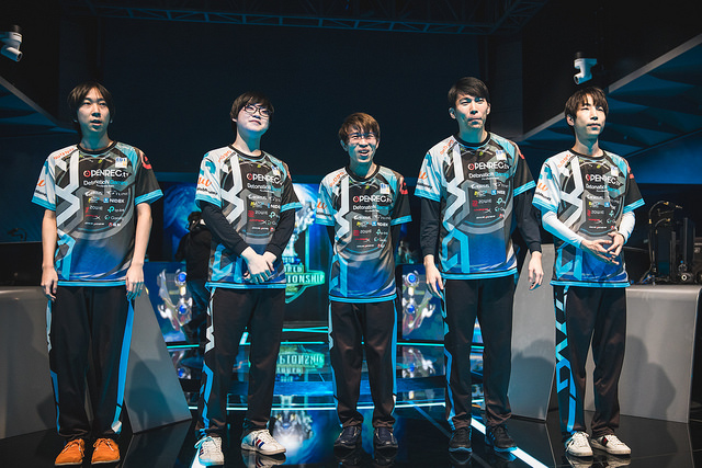 EDward Gaming vs DetonatioN FM: DFM có làm nên phép màu?