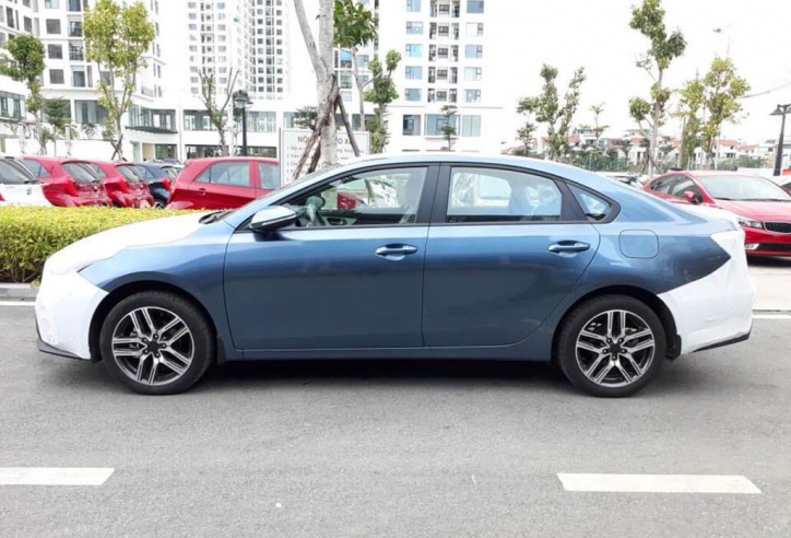 KIA Cerato 2019 màu 'độc' lộ diện tại Hà Nội trước ngày ra mắt