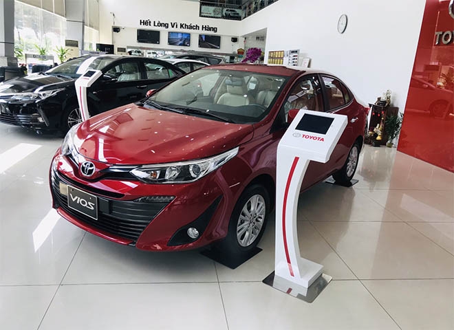 Giá Toyota Vios 'chạm đáy', giảm xuống dưới 500 triệu đồng