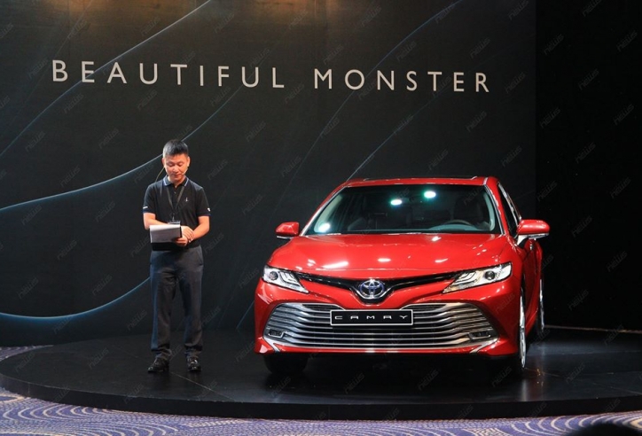 Giá lăn bánh Toyota Camry 2019 là bao nhiêu?