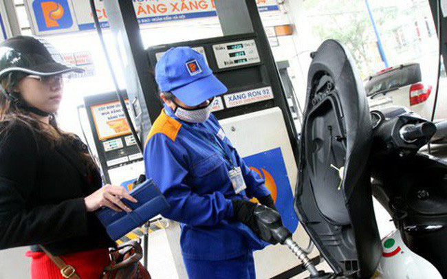 Giá xăng giảm lần thứ 4 liên tiếp từ 15h chiều nay 16/9