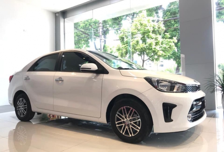 Giá rẻ nhất phân khúc, KIA Soluto có gì đấu với Toyota Vios?