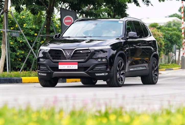 Giá xe VinFast Lux SA2.0 và Lux A2.0 đồng loạt tăng 50 triệu đồng