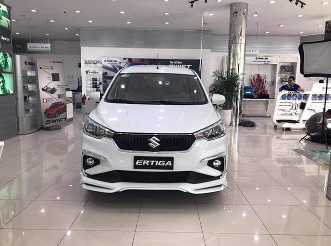 Suzuki Ertiga nâng cấp trang bị, cạnh tranh Mitsubishi Xpander