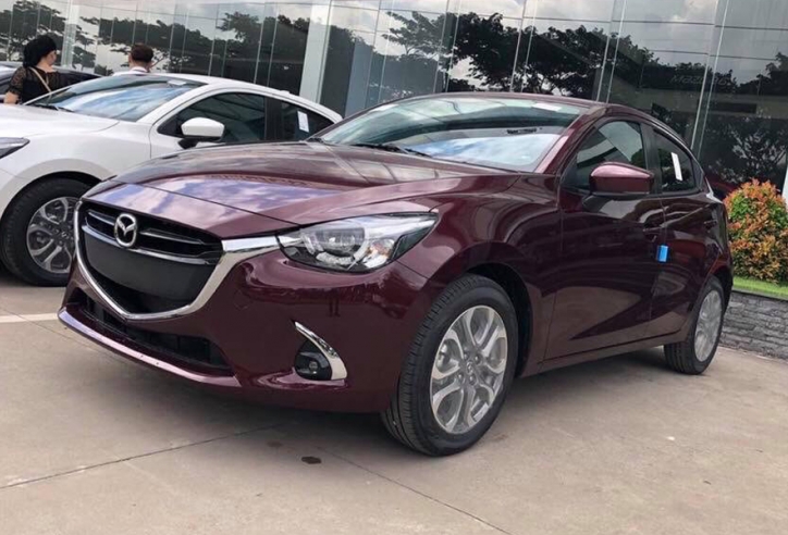 Giá xe Mazda 2 hatchback từ 594 triệu đồng tại Việt Nam