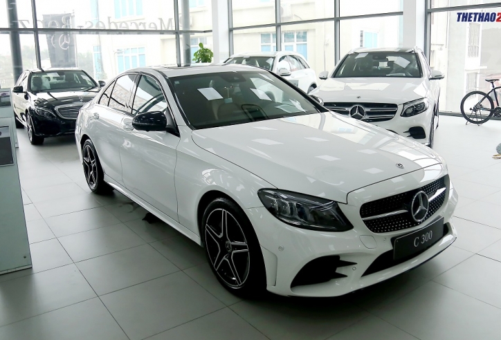Mercedes-Benz C300 giảm tới 200 triệu tiền thuế trước bạ tại đại lý