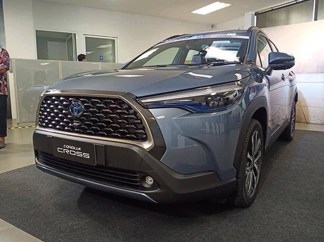 Toyota Corolla Cross 2021 chính thức ra mắt, giá từ 714 triệu đồng