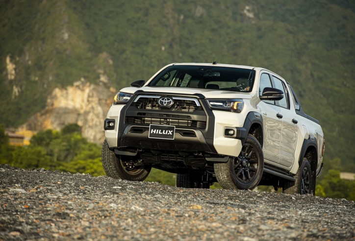 Toyota Hilux 2020 ra mắt tại Việt Nam, giá từ 628 triệu đồng