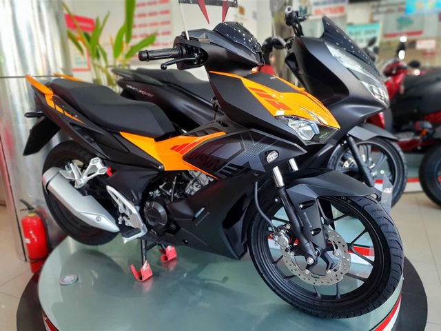 Giá xe Honda Winner X giảm mạnh, quyết đấu “anh em” Exciter 150 & 155