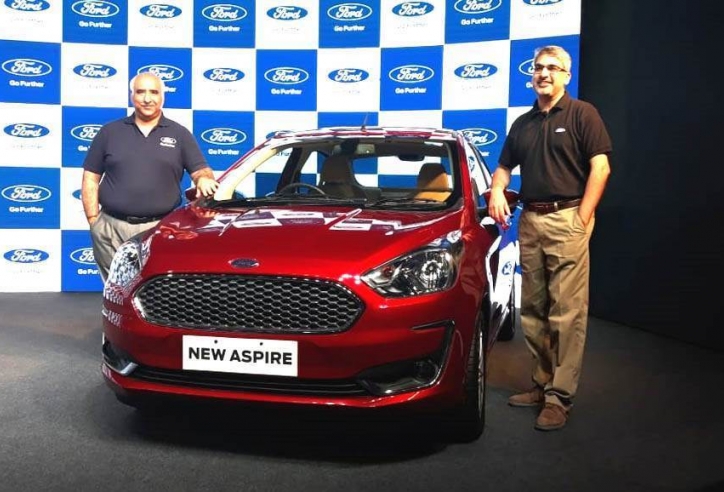Xe Ford giá 204 triệu đồng gây sốt cộng đồng mạng