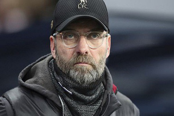 Bị loại khỏi FA Cup, HLV Klopp đổ lỗi cho “gió” lớn