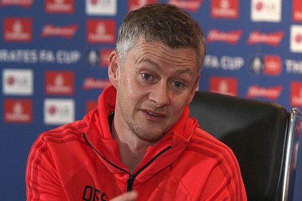 HLV Man Utd tự tin tiết lộ lối chơi đối đầu Tottenham