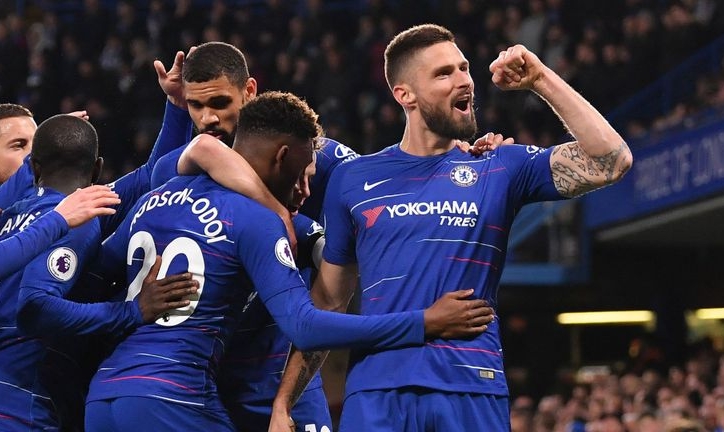 Chiến thắng 3 sao, Chelsea vượt mặt Man United
