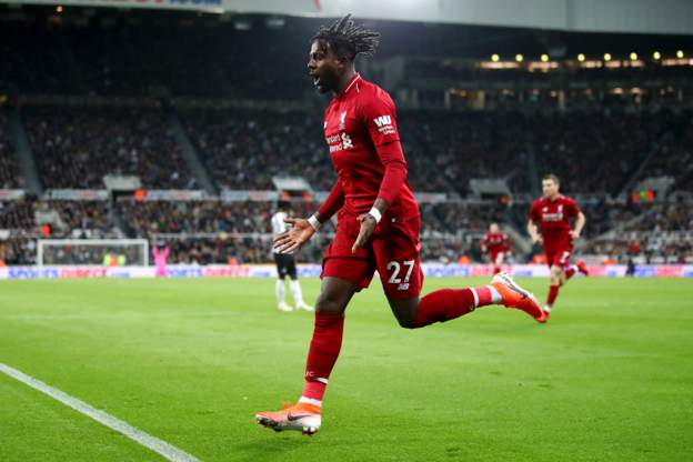Bảng xếp hạng Ngoại hạng Anh vòng 37: Liverpool lên top 1