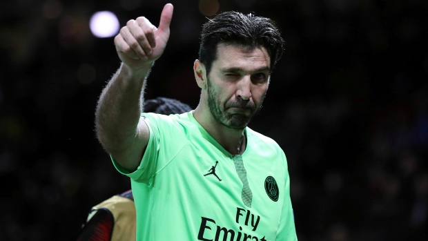 Chính thức: Huyền thoại Buffon chia tay PSG