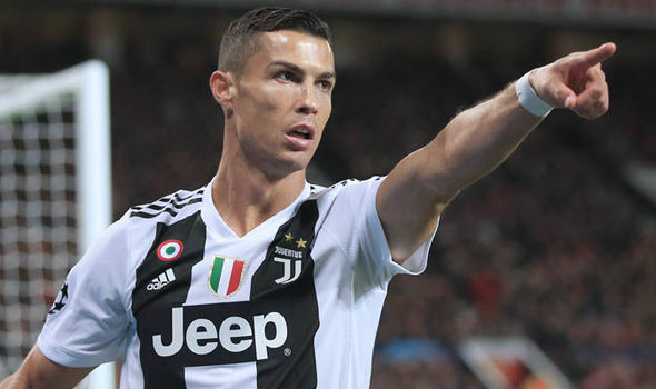 Messi 'hít khói' Ronaldo trên mạng xã hội
