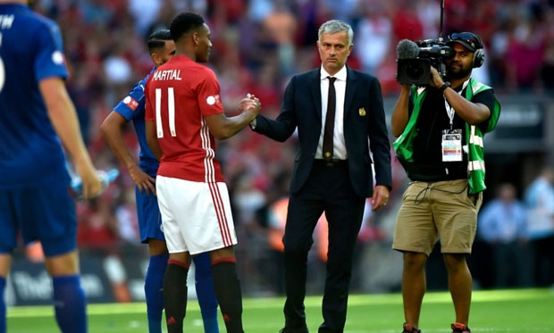 Chuyển nhượng tối 29/12: HLV Mourinho chốt tương lai Anthony Martial