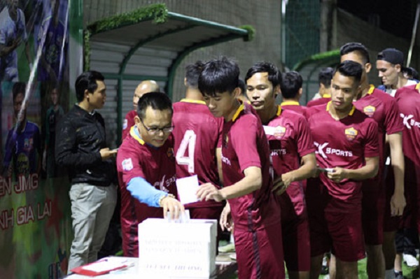Điểm tin 25/1: Hoàng Thiên rủ Công Phượng, Văn Toàn thi đấu từ thiện