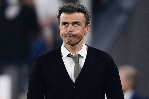Sốc: HLV Luis Enrique bị phát hiện chửi thề với sao Barca